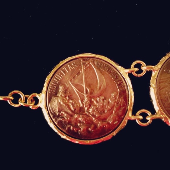 🚫SOLD🚫18K gold-plated bracelet w/Italian coins - Picture 2 of 4